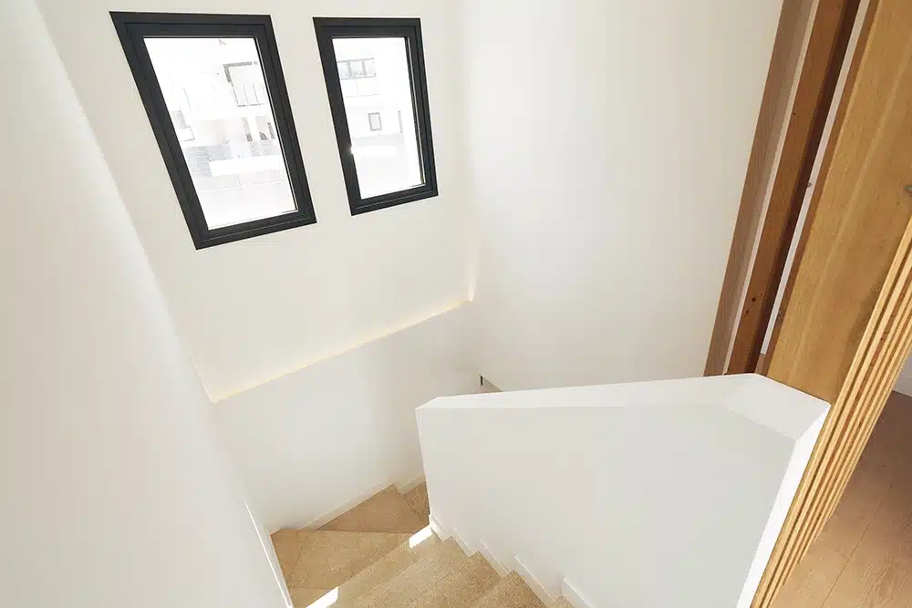 muntaner9-galeria4 bajada escalera muntaner 9